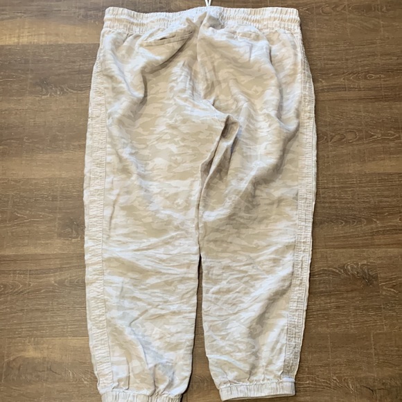 ATHLETA Neutral Camo Cabo Linen Joggers - sz 18 - Picture 12 of 14